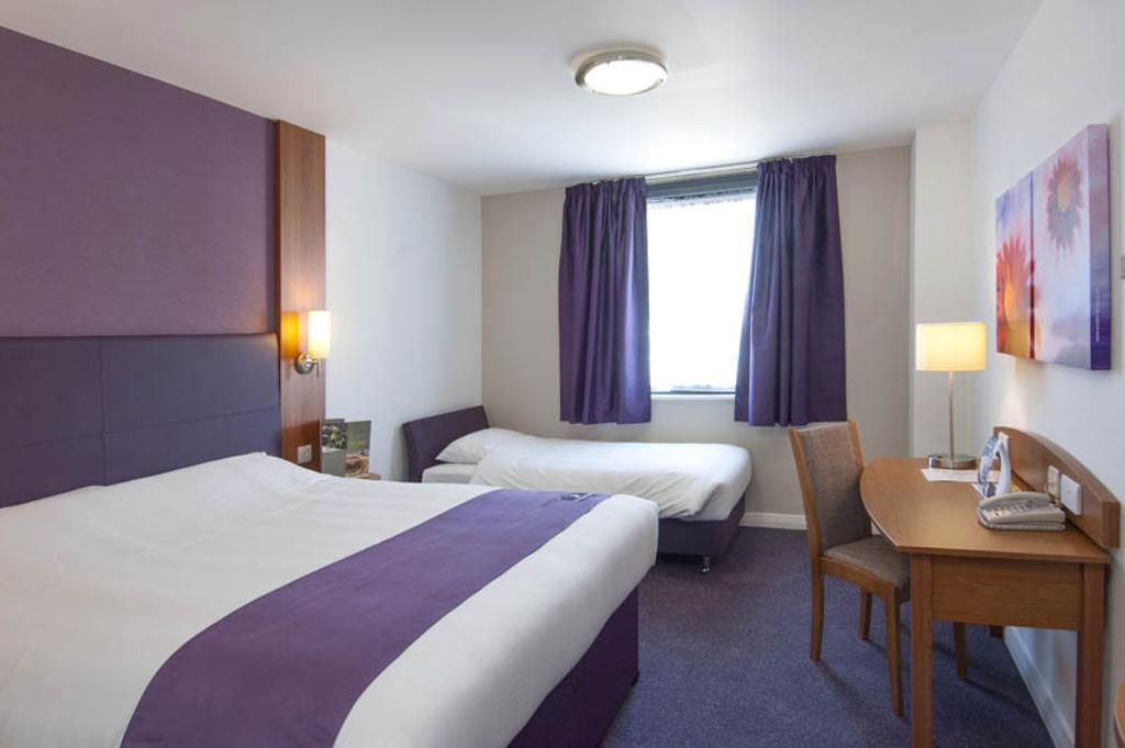Premier Inn Glasgow City Centre - Argyle Street Extérieur photo