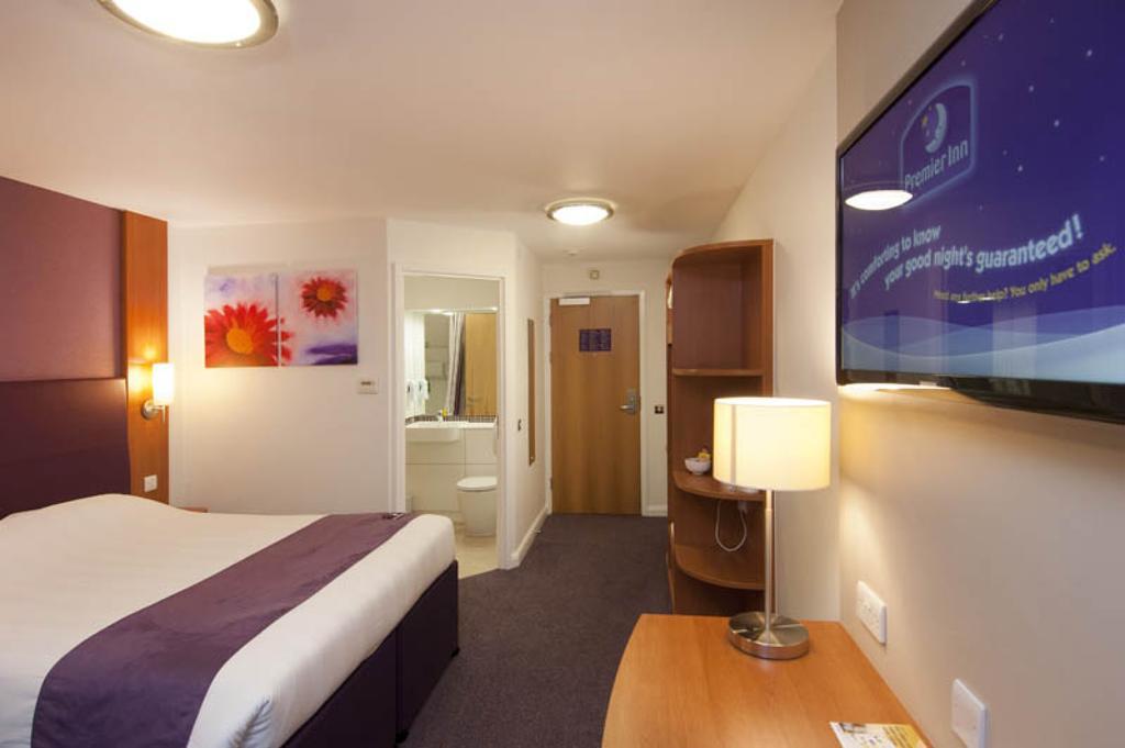 Premier Inn Glasgow City Centre - Argyle Street Extérieur photo