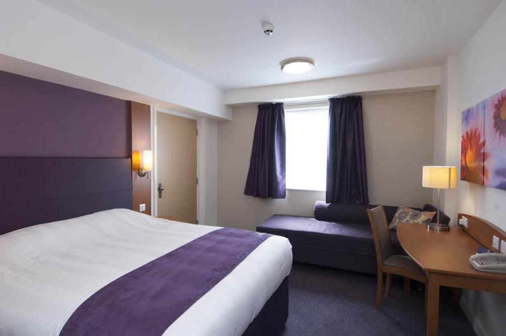 Premier Inn Glasgow City Centre - Argyle Street Extérieur photo